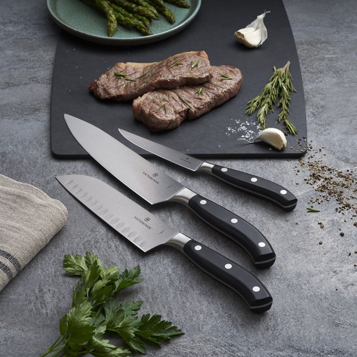 Victorinox Fully Forged 20cm Slicing Knife with Pointed Tip 7720320G